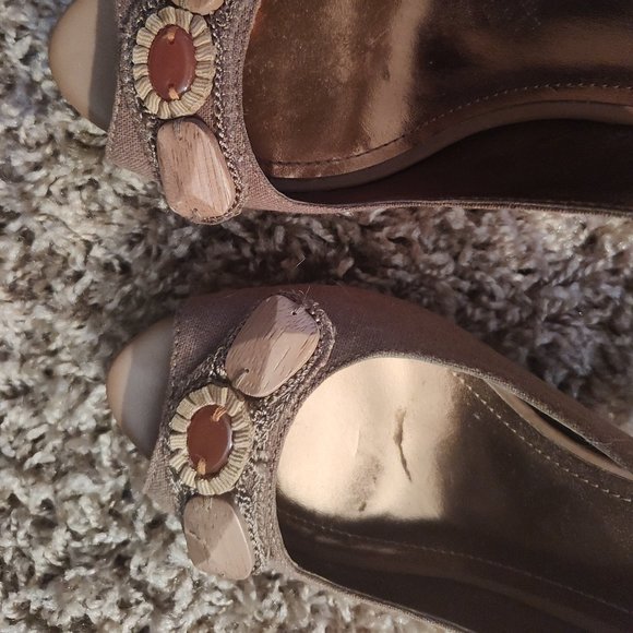 Ellen Tracy Jagger Peep Toe Heels - Picture 5 of 6